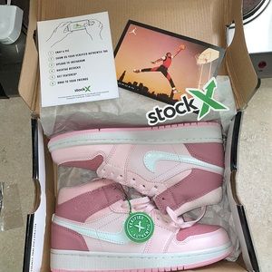 Air Jordan 1 Digital pink